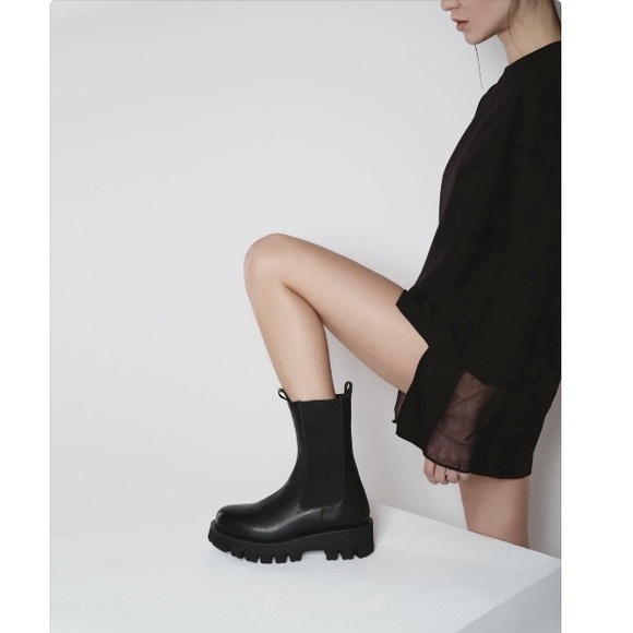 Neiman Marcus NWT Paloma Barcelo Chelsea combat Moto Boots. Great style ❤️ - Picture 7 of 11